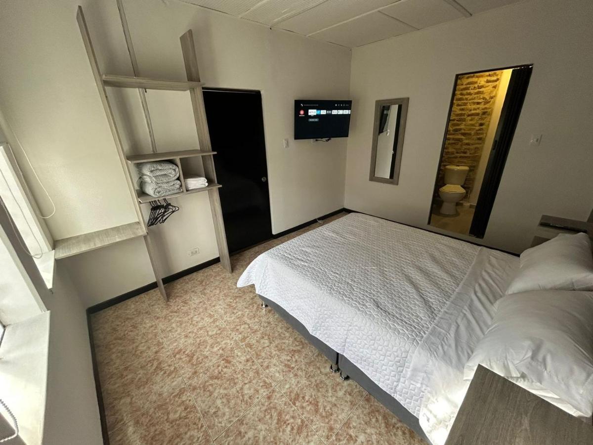 Hostel Quinta Camacho Богота Екстер'єр фото